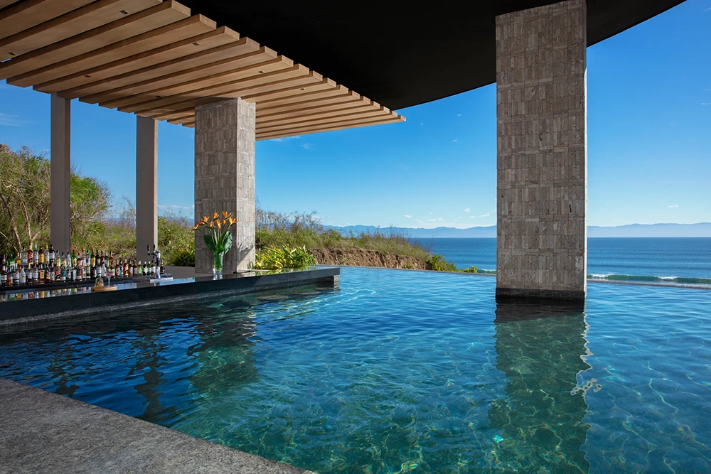 Dreams-Bahia-Mita_Swim-Up-Bar