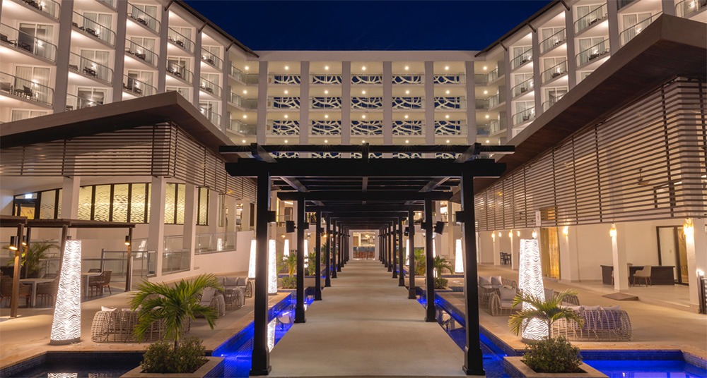 hideaway-royalton_jamaica_outdoor