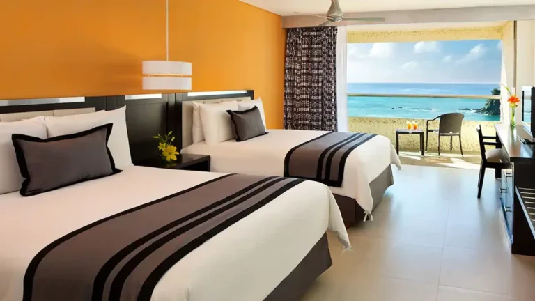 Dreams-Huatulco-Preferred-Club-Deluxe-Ocean-Front.jpg