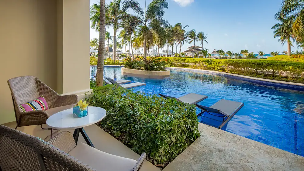 Hyatt-Ziva-Rose-Hall-Swim-Up-Double-Terrace.jpg