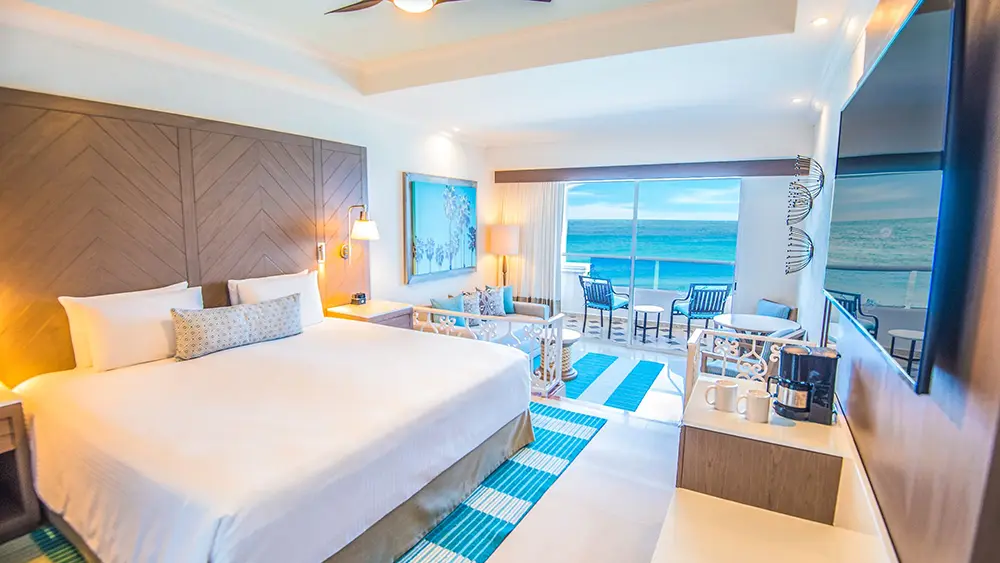 Sunscape-Cancun-Junior-Suite-Oceanfront.jpg