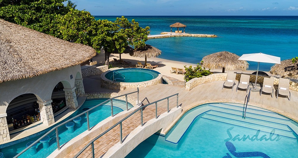sandals-montego-bay-pool-hot-tub