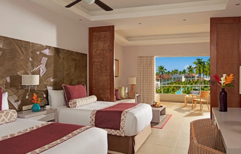 dreams-royal-beach-punta-cana-DLX-pool-view