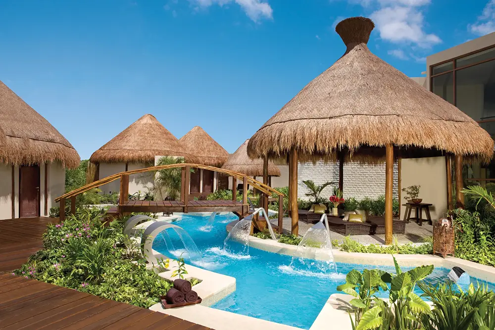 dreams-riviera-cancun-pool-bridge