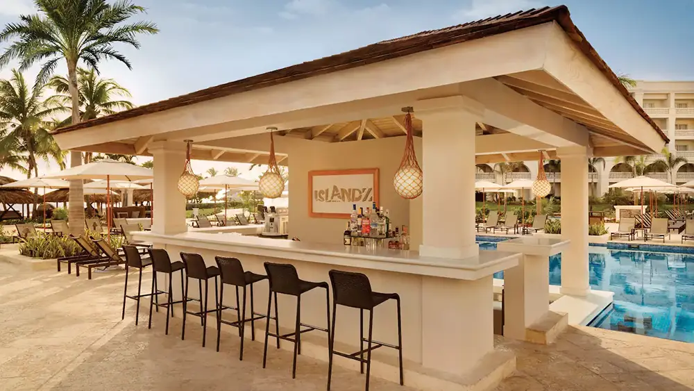 Hyatt-Zilara-Rose-Hall-Montego-Bay-Bar.jpg