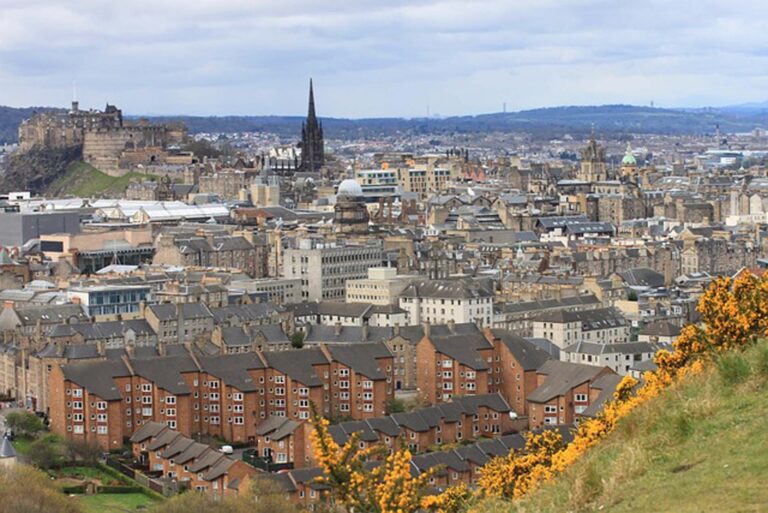 edinburgh-3849679_640