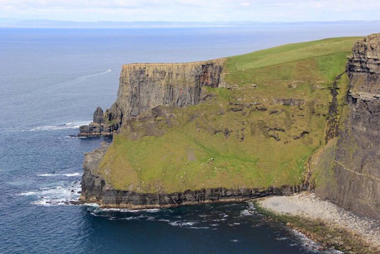 cliffs-of-moher-981874_640