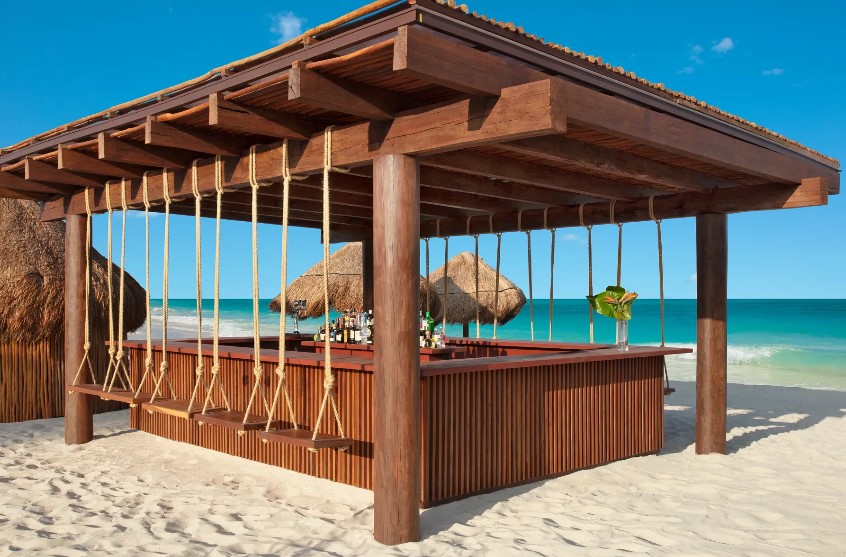 secrets-playa-blanca-costa-mujeres-Barracuda-Bar