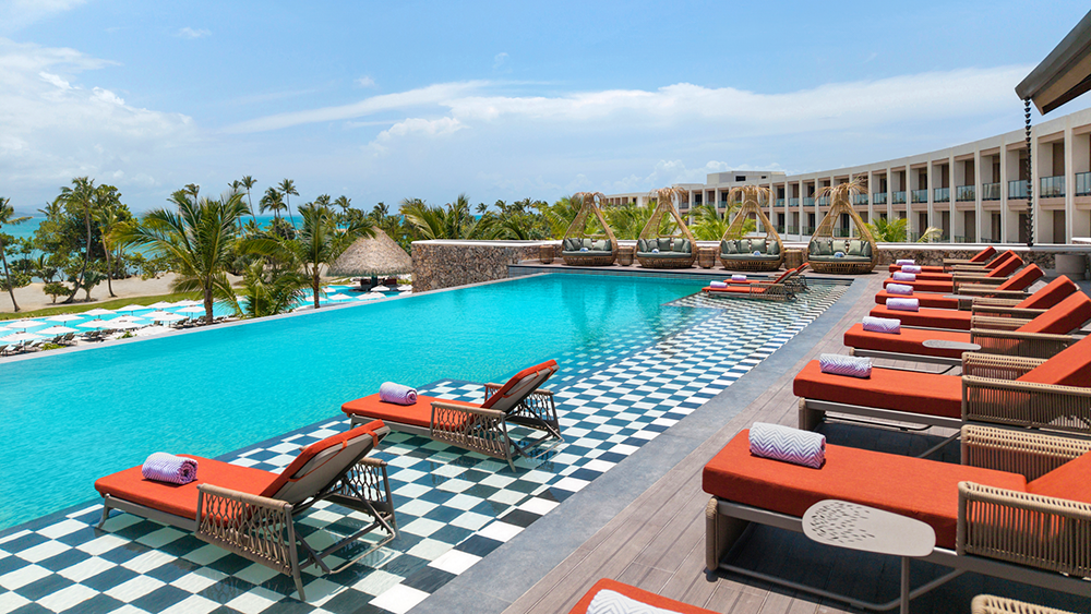 zemi-miches-punta-cana-hilton_Royal_Palm_Infinity_Pool_1