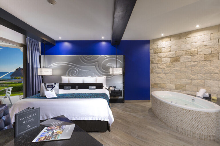 hard-rock-riviera-maya-heaven-rock-royality-partial-ocean-view-king