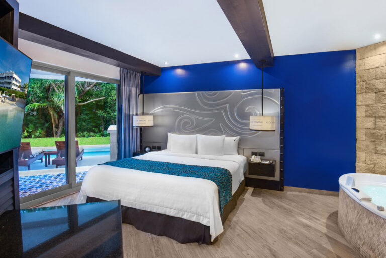 hard-rock-riviera-maya-heaven-swim-up-garden-view-king