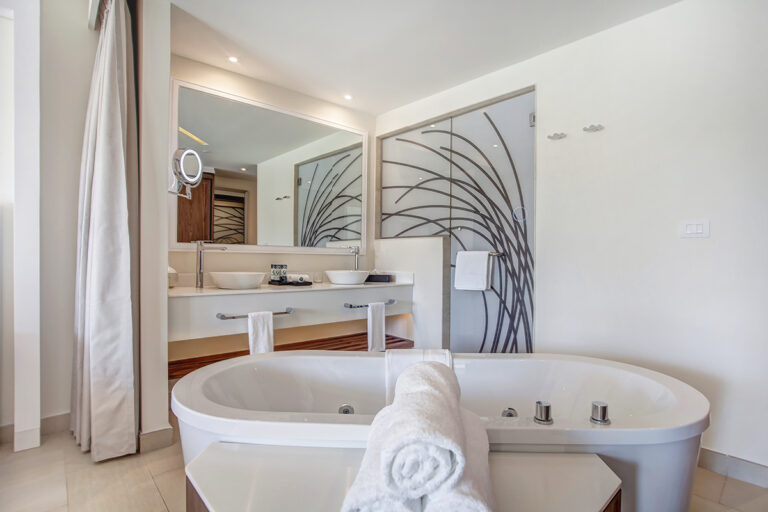 hideaway-royalton-st-lucia_luxury_junior_suite