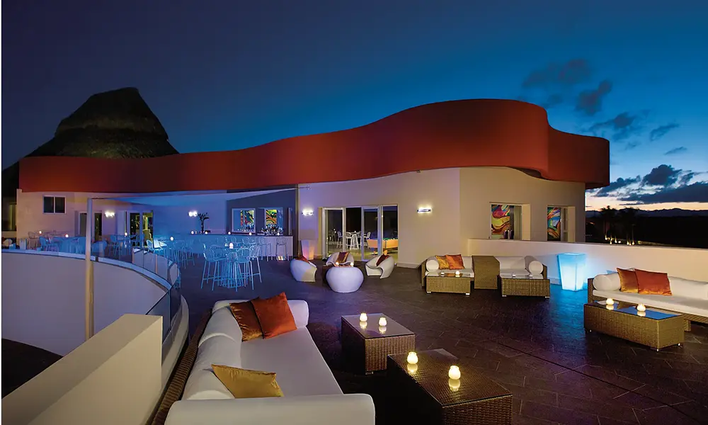 breathless-punta-cana-bar