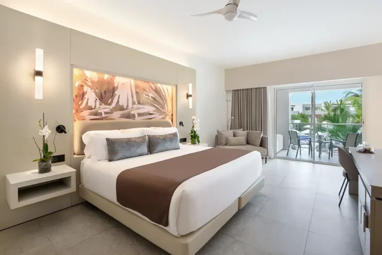 breathless-punta-cana-pool-view